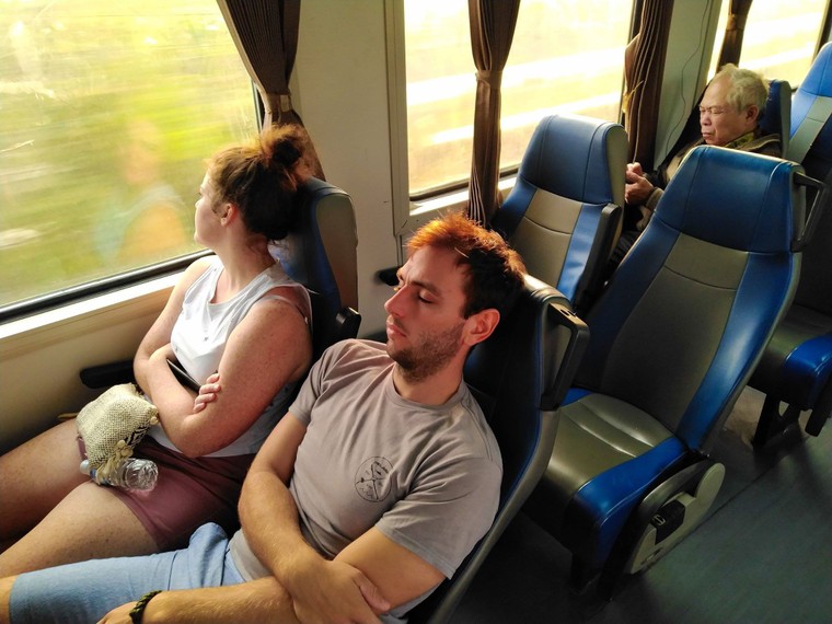 'Tàu là nhà - Hành khách là người thân' ảnh 2