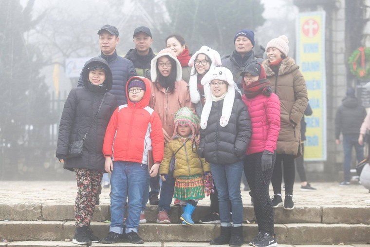 Mưu sinh trong giá rét ở Sa Pa ảnh 8