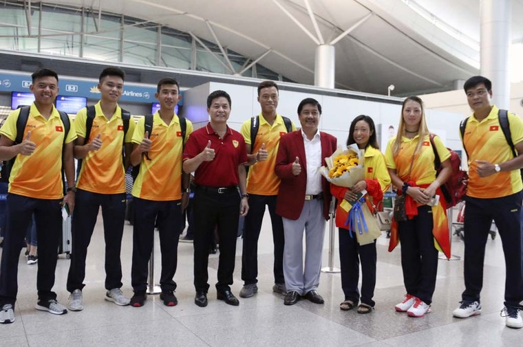 Bi hài: Kinh phí cho quần vợt chỉ đủ dự 2 giải quốc tế 'giá rẻ' ảnh 1