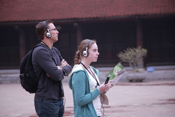 Hướng dẫn viên du lịch ảo ảnh 1