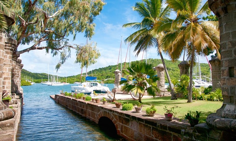 Xưởng đóng tàu hải quân Antigua ảnh 1