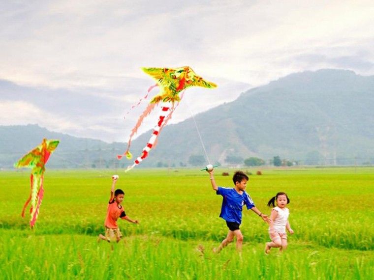 Đừng bắt con phải vui theo người lớn ảnh 3