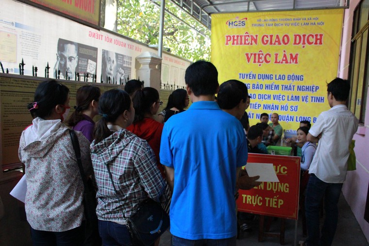 Những người bỏ quê ra phố ảnh 2