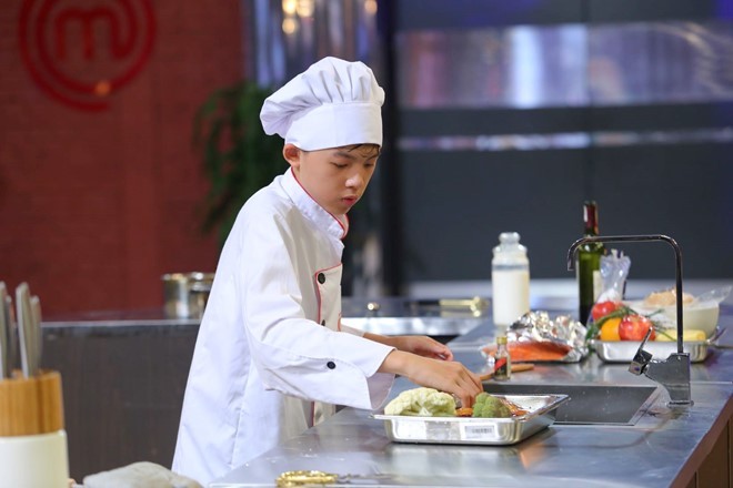Hot boy 13 tuổi đăng quang Vua đầu bếp nhí mùa đầu tiên ảnh 4