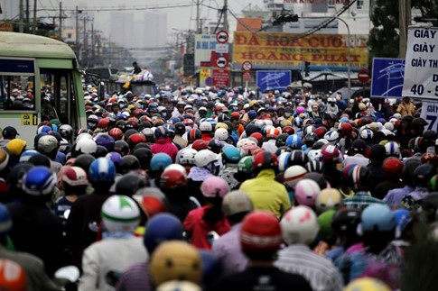 Cận Tết, kẹt xe khủng khiếp hơn 7 km ở cửa ngõ Sài Gòn ảnh 2