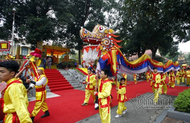 Chủ tịch nước Trần Đại Quang dâng hương ở Hoàng thành Thăng Long ảnh 2