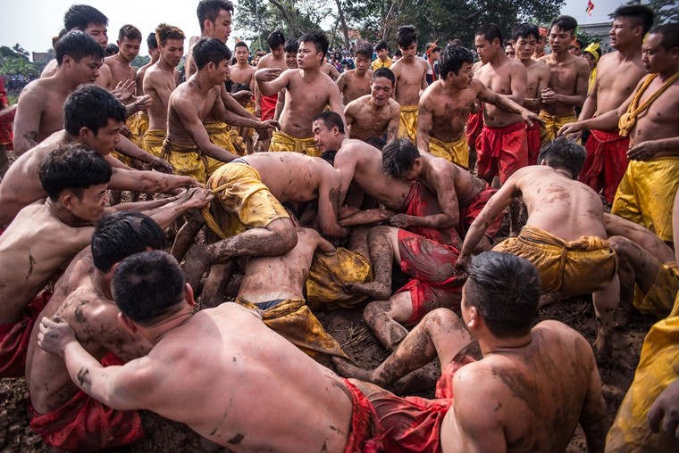 Hình ảnh độc đáo trong các lễ hội đầu Xuân ảnh 3