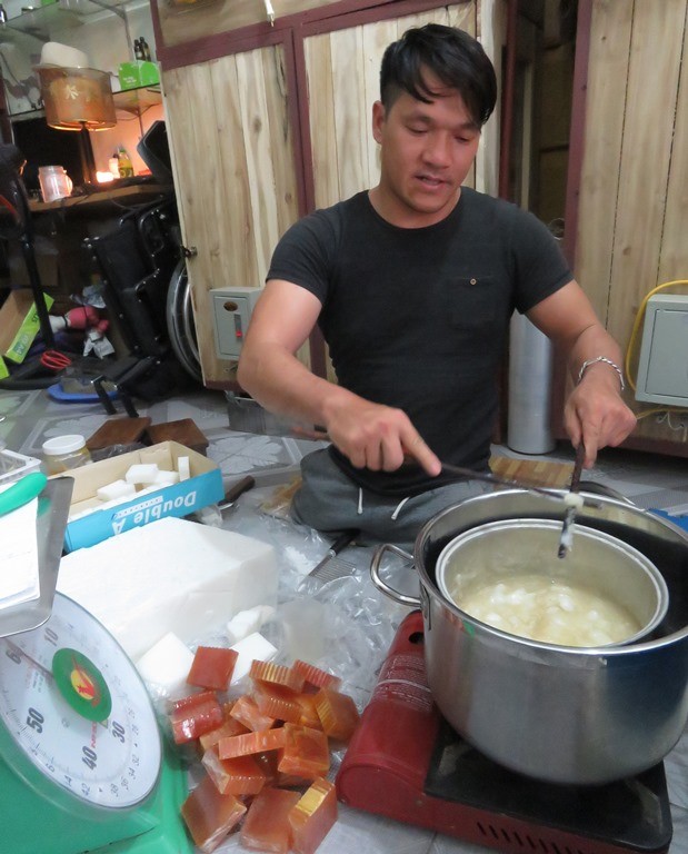 “Cứ hướng về mặt trời, bóng tối sẽ khuất sau lưng…” ảnh 3