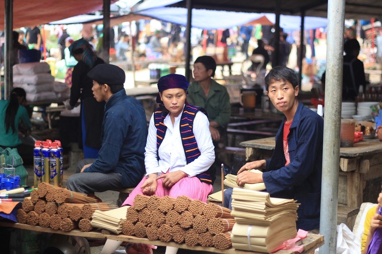 Chợ lùi: độc đáo Hà Giang ảnh 2
