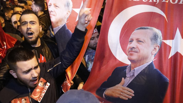 Hà Lan - Thổ Nhĩ Kỳ: Căng thẳng đối đầu ảnh 2