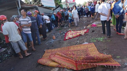 Gia Lai: Xe tải đấu đầu xe khách, 11 người tử vong ảnh 1