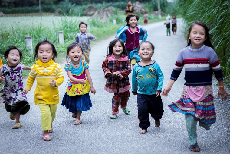 Những nụ cười trẻ thơ nơi địa đầu Tổ quốc ảnh 4