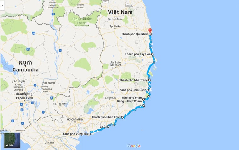 Mùa hè rực lửa trên cung đường biển đẹp nhất Việt Nam ảnh 1