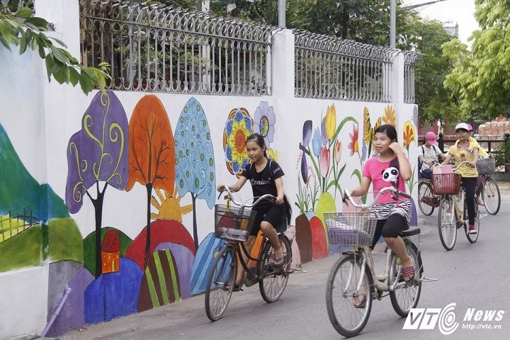 Con đường bích họa thứ hai Việt Nam "bừng sáng" ở Đan Phượng, Hà Nội ảnh 5