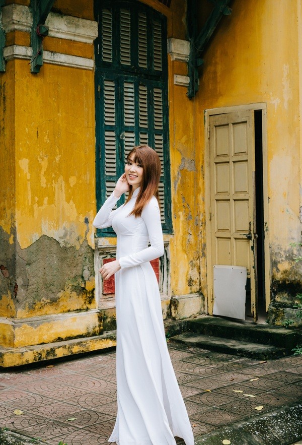 Á hậu Thụy Vân khoe giọng hát ngọt ngào bên MC Hạnh Phúc ảnh 6