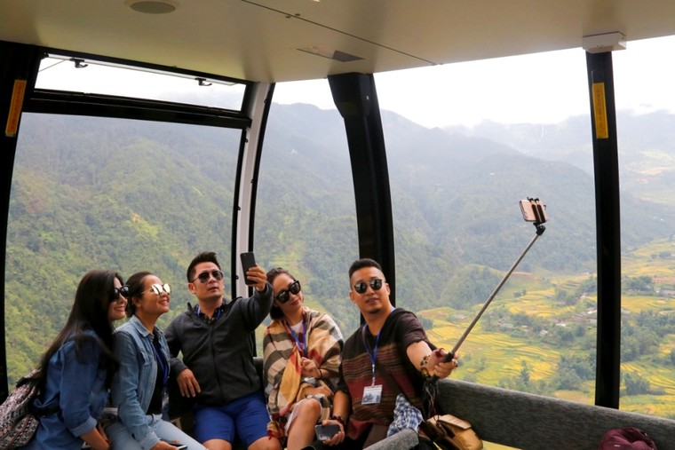 Bay trên mùa vàng Tây Bắc với cabin cáp treo Fansipan ảnh 5