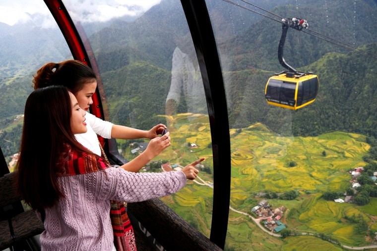 Bay trên mùa vàng Tây Bắc với cabin cáp treo Fansipan ảnh 7