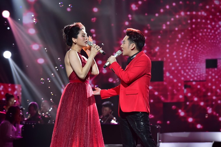 Hoài Linh giận dữ “đánh ghen” Quang Hà trong ngày cưới ảnh 1