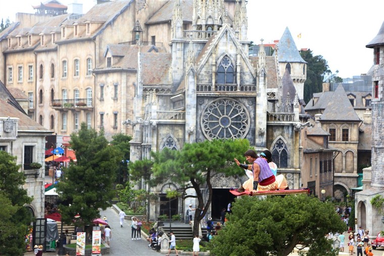 Lạc vào xứ sở thần tiên tại Lễ hội Halloween Sun World Ba Na Hills 2017 ảnh 6