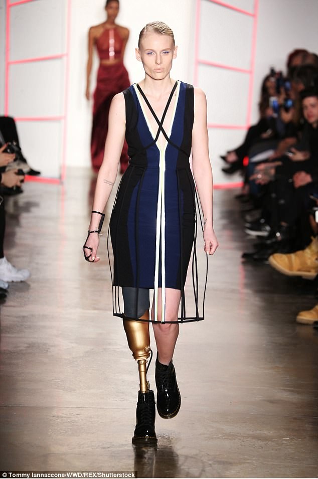 Hoại tử chân do... dùng băng vệ sinh ảnh 3