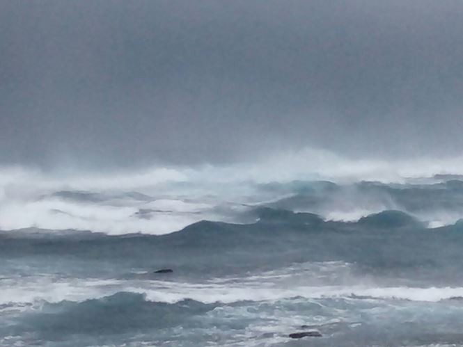 Bão Tembin quét qua Trường Sa, nhiều tài sản hư hỏng ảnh 1