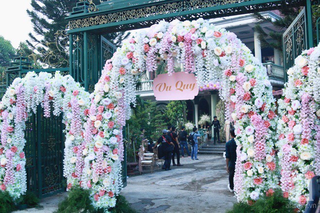 Hôm nay cô dâu chuyển giới Lâm Khánh Chi về nhà chồng ảnh 1