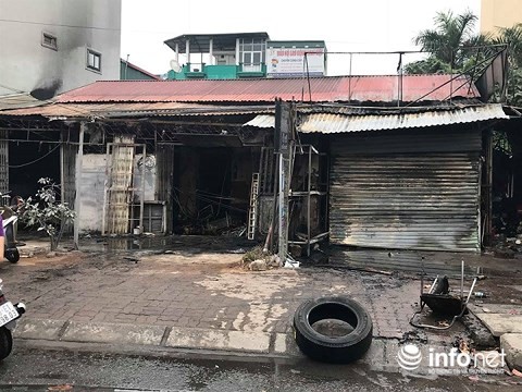 Hà Nội: “Bà hỏa” ghé thăm mùng 2 Tết, thiêu rụi một dãy nhà ảnh 4