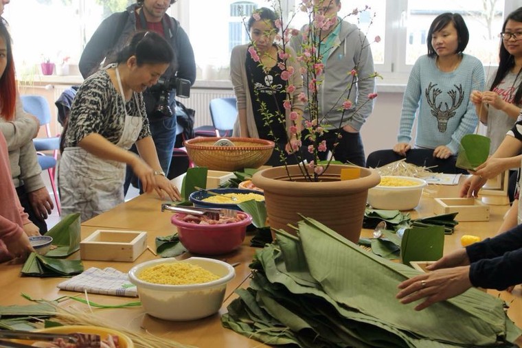 Mang Tết Việt sang trời Tây ảnh 2