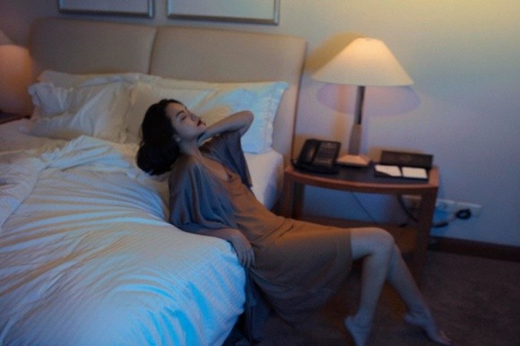 Ca sĩ Phạm Quỳnh Anh tung bộ ảnh với thần thái hút hồn siêu gợi cảm ảnh 5