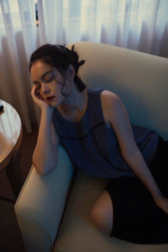 Ca sĩ Phạm Quỳnh Anh tung bộ ảnh với thần thái hút hồn siêu gợi cảm ảnh 3