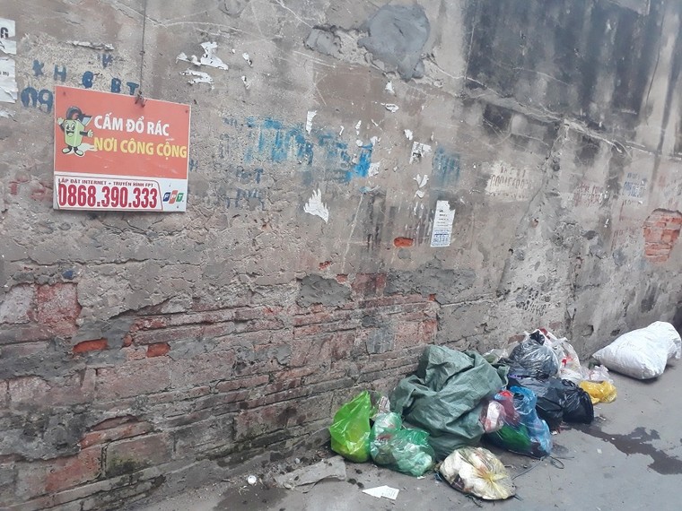 Càng cấm càng đổ rác ảnh 4