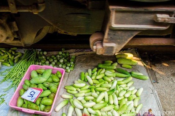 Ghé thăm khu chợ nguy hiểm nhất thế giới ảnh 8