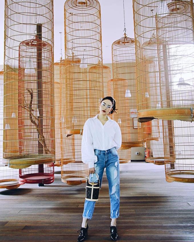 Túi xách hình chiếc xô được lòng mỹ nhân Việt ảnh 2