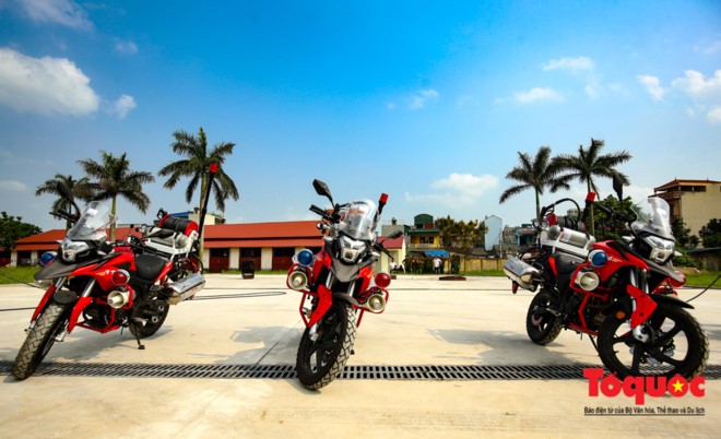 Cận cảnh siêu moto chữa cháy của lính cứu hoả Việt Nam ảnh 1