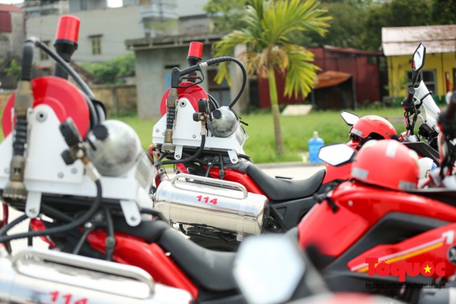 Cận cảnh siêu moto chữa cháy của lính cứu hoả Việt Nam ảnh 6