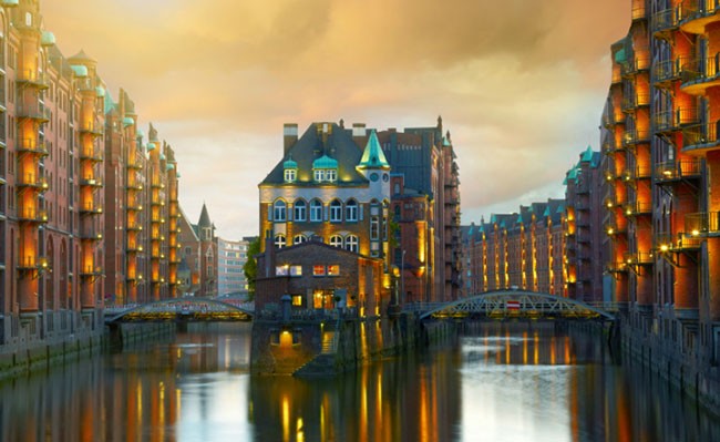 Những thành phố trên mặt nước đẹp như photoshop ảnh 4