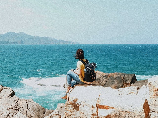 Nữ phượt thủ 9x gây 'sốt' với hành trình 45 ngày chạy xe máy xuyên Việt ảnh 10