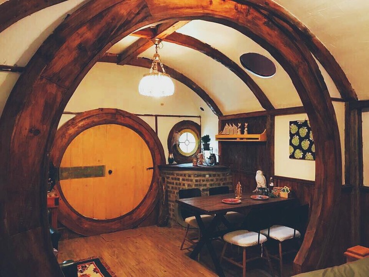 Trải nghiệm ngủ nhà gỗ giữa rừng thông cách Hà Nội nửa giờ chạy xe ảnh 3