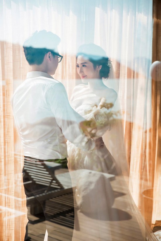 Á hậu Tú Anh lần đầu xuất hiện công khai bên chồng sắp cưới đẹp trai ảnh 4