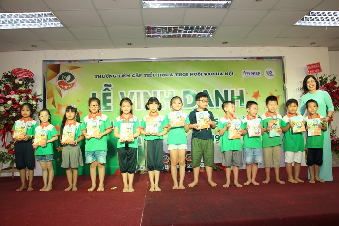 Vinh danh những học sinh xuất sắc đạt học bổng trường Ngôi Sao Hà Nội năm học 2018-2019 ảnh 6