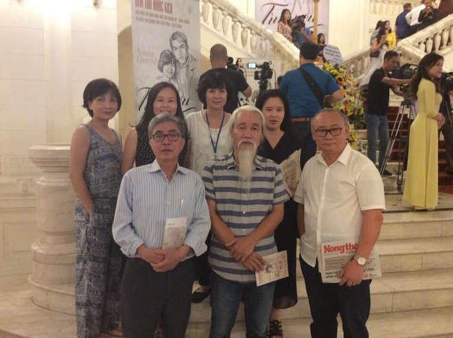 Cậu bé mặt tròn, mắt một mí và môi mím chặt giống hệt HLV Park Hang-seo khiến dân mạng phát cuồng ảnh 2