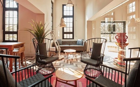 'Bỏ túi' kinh nghiệm đi du lịch một mình an toàn, tiết kiệm và bổ ích ảnh 3