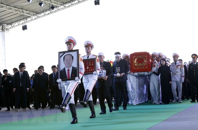 Lễ an táng Chủ tịch nước Trần Đại Quang tại quê nhà Ninh Bình ảnh 6