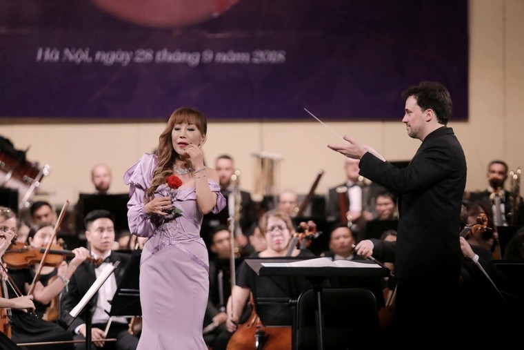 Nghệ sĩ Opera số 1 Hàn Quốc Sumi Jo: ‘Dàn nhạc Giao hưởng Mặt Trời đã chơi quá tuyệt vời!’ ảnh 1