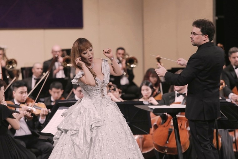 Nghệ sĩ Opera số 1 Hàn Quốc Sumi Jo: ‘Dàn nhạc Giao hưởng Mặt Trời đã chơi quá tuyệt vời!’ ảnh 3