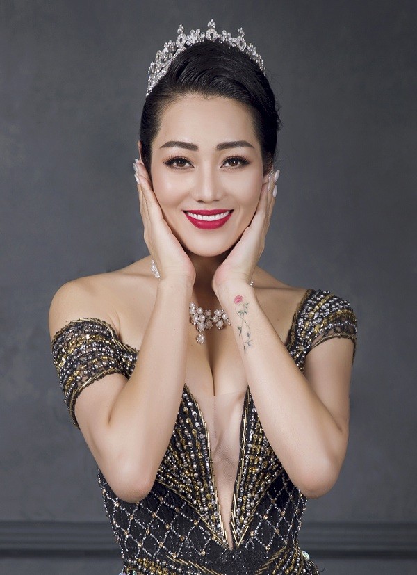 Ca sĩ Minh Thu ra mắt MV 'Nụ cười dưới mưa' do chính mình làm đạo diễn ảnh 3