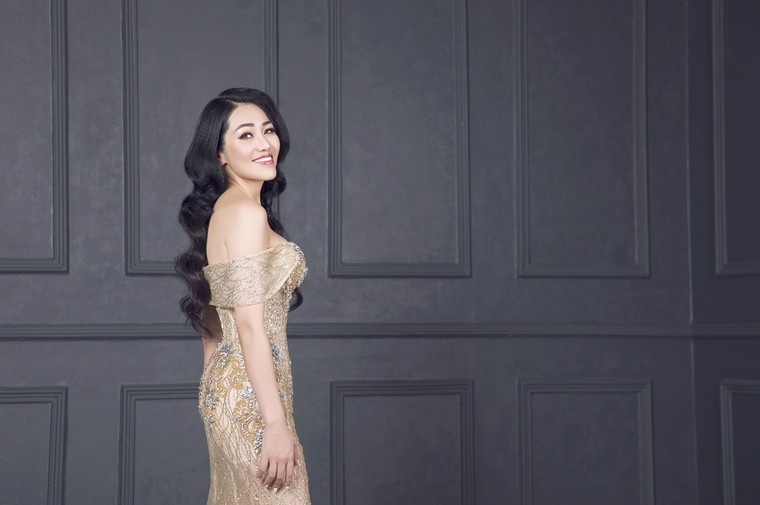 Ca sĩ Minh Thu ra mắt MV 'Nụ cười dưới mưa' do chính mình làm đạo diễn ảnh 2