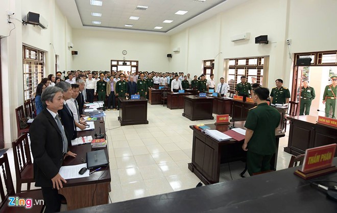 Út 'trọc' hầu tòa phúc thẩm, xin giảm án 12 năm tù ảnh 1