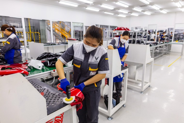 Choáng ngợp với công nghệ hiện đại bên trong nhà máy VinFast Escooter ảnh 11