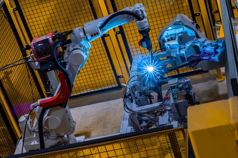 Choáng ngợp với công nghệ hiện đại bên trong nhà máy VinFast Escooter ảnh 4